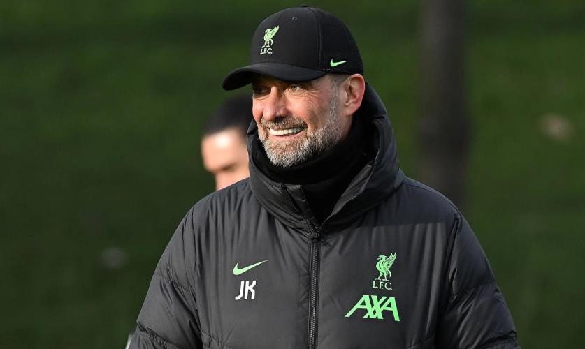 Klopp perde aliança ao comemorar vitória do Liverpool: ‘Fiquei desesperado, mas achei’
