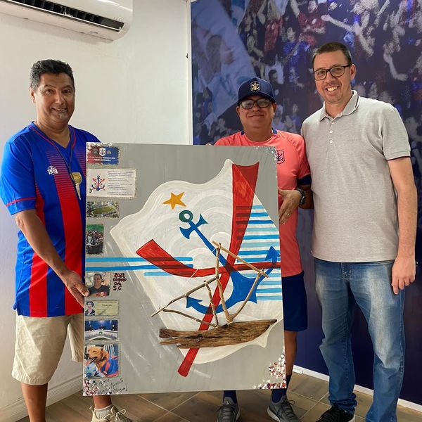 Catarinense: Próximo de decidir titulo, técnico ganha homenagem de torcedor