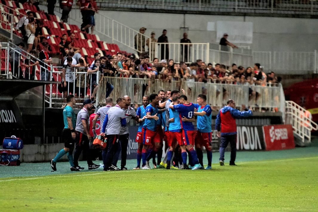 Catarinense: Em virada espetacular, Waguinho Dias garante vitória na estreia