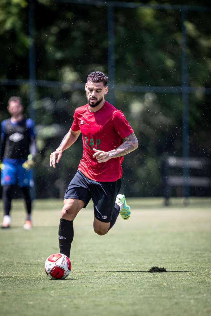 Paulista A2: Após retorno, zagueiro espera bom desempenho na Portuguesa Santista