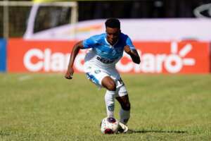 Quem é Michael Quarcoo, o gringo que fez história na Copinha?