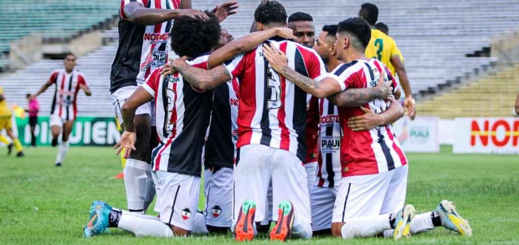 PIAUIENSE: River vence jogo sobre Picos e se isola na liderança