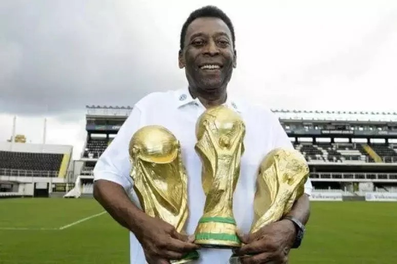 CBF presta homenagem a Pelé e denomina final entre Palmeiras e São Paulo como Supercopa Rei