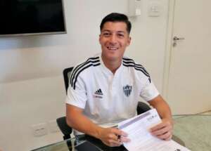 Atlético-MG renova com Alan Franco até dezembro de 2025