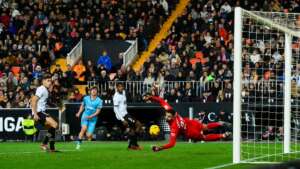 ESPANHOL: Athletic Bilbao tropeça em Valência e perde chance de encostar nos líderes