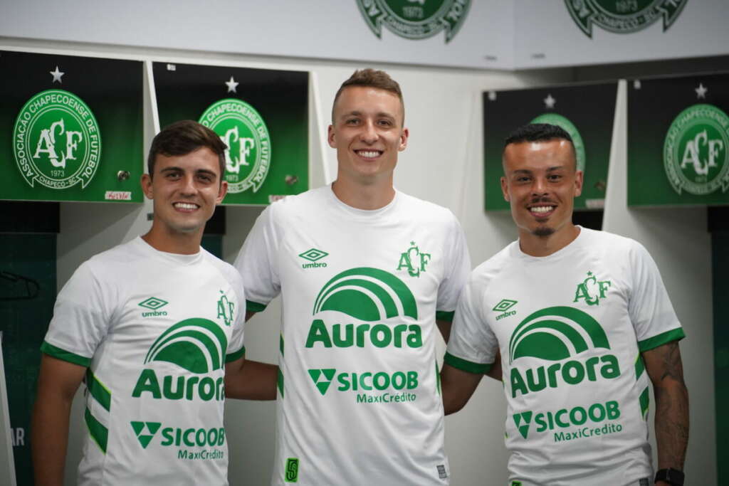 Catarinense: Chapecoense apresenta mais três reforços e garante retomada do DNA do clube