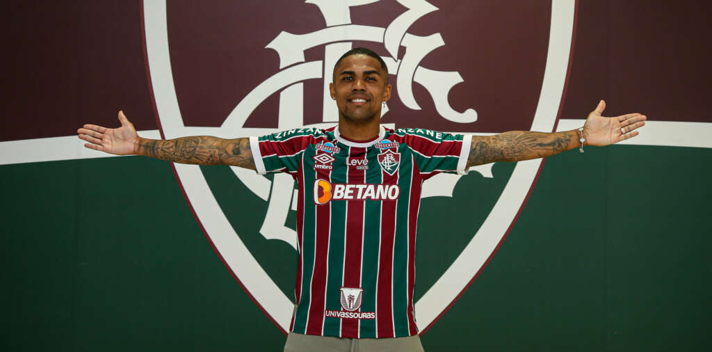 Douglas Costa assina com Fluminense até junho de 2025: ‘Combinação perfeita’