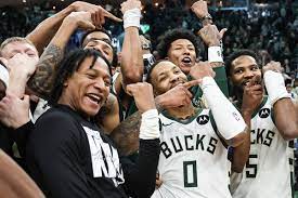 Lillard decide com cesta de 3 pontos na prorrogação e Bucks vencem Kings na NBA