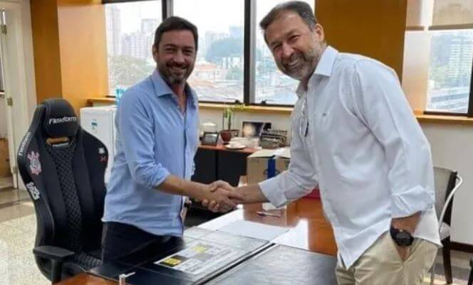 BBB? Corinthians acha material de espionagem na sala do presidente 2 duilio monteiro augusto melo corinthians credito divulgacao corinthians