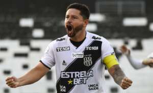 Paulistão: Ele fica! Ponte Preta renova com Elvis para 2024