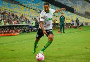 Baiano: Vitória contrata ex-atacante de Corinthians e Fluminense