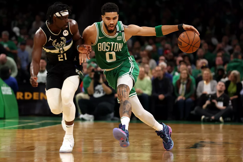 Bucks atropelam Celtics em casa e esquentam disputa na Conferência Leste da NBA