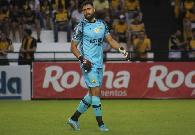 gustavo goleiro criciuma credito celso da luz criciuma