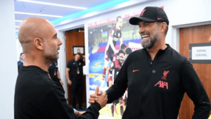 Inglês: Guardiola coloca Klopp como seu maior rival e lamenta saída: 'Vai fazer falta'
