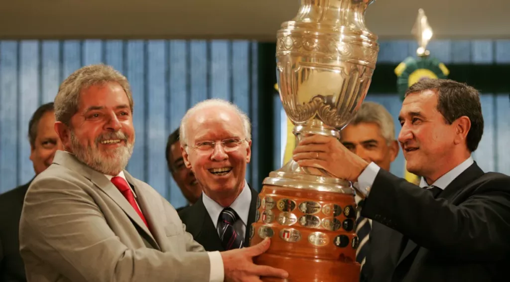 Lula lamenta morte e diz que Zagallo era exemplo de brasileiro que não desistia