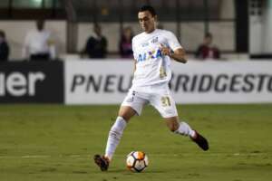 Meia confirma volta ao Santos para reforçar o time em ano de disputa da Série B