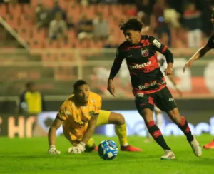 Alagoano: CRB anunciou jovem meia que defendeu o Ituano em 2023