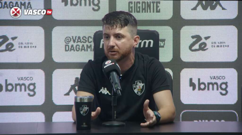 Carioca: Técnico interino do Vasco elogia o comportamento em campo na estreia