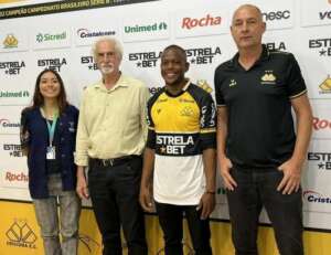 Catarinense: Colombiano chega ao Criciúma e alerta: 