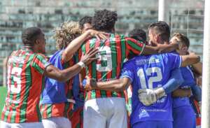 Taquaritinga x São-Carlense - Duelo entre líder e vice