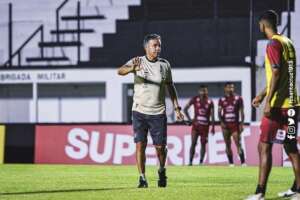 Gaúcho: Na lanterna, Santa Cruz anuncia saída de treinador