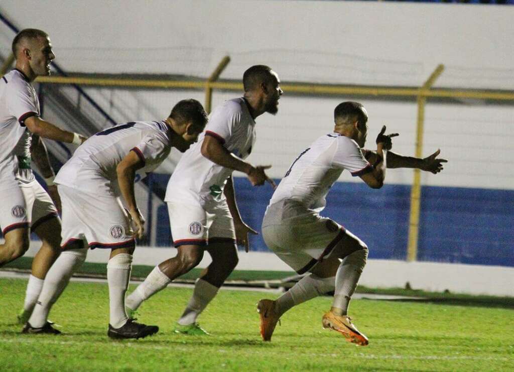 PAULISTA A4: Líder visita vice e lanternas seguem zerados; veja confrontos