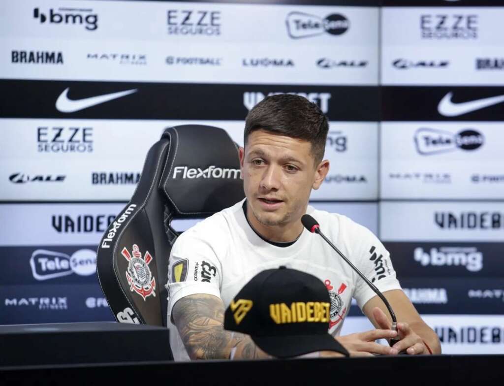 Corinthians apresenta Rodrigo Garro