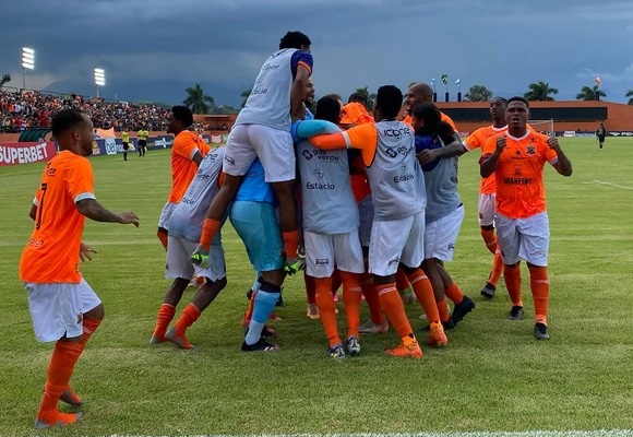 CARIOCA: Superior, Nova Iguaçu conta com gol do atacante Carlinhos e bate o Madureira