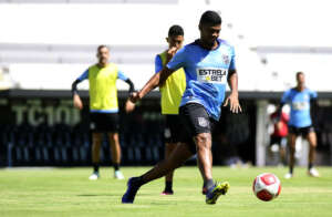 Após levar empate no fim, Ponte Preta começa semana com problema na lateral-direita