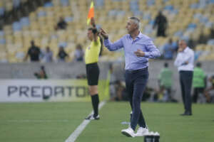 Carioca: Tiago Nunes vê bom desempenho do Botafogo apesar de derrota no clássico