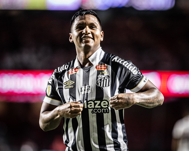 PAULISTÃO: Após 3 anos, Santos volta às quartas; Corinthians supera Botafogo
