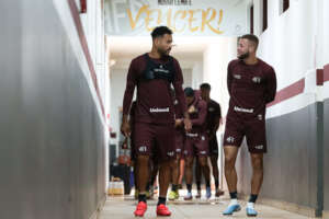 Ferroviária x Linense - Locomotiva invicta segue subindo