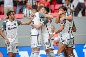 MINEIRO: Hulk marca e Atlético volta a vencer ao bater Itabirito no Mané Garrincha 