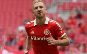 A caminho do Corinthians, atacante Pedro Henrique se despede do Internacional