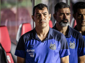Paulistão: Carille exalta postura do Santos em vitória no clássico: 'Tivemos uma entrega muito legal'