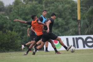 Criciúma tem problemas defensivos para se manter isolado na liderança do Catarinense