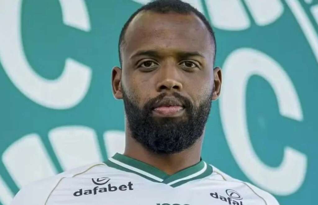 Paranaense: Coritiba libera zagueiro por empréstimo para clube da Série A