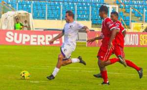 SERGIPANO: Falcon bate Sergipe e respira na briga contra o rebaixamento