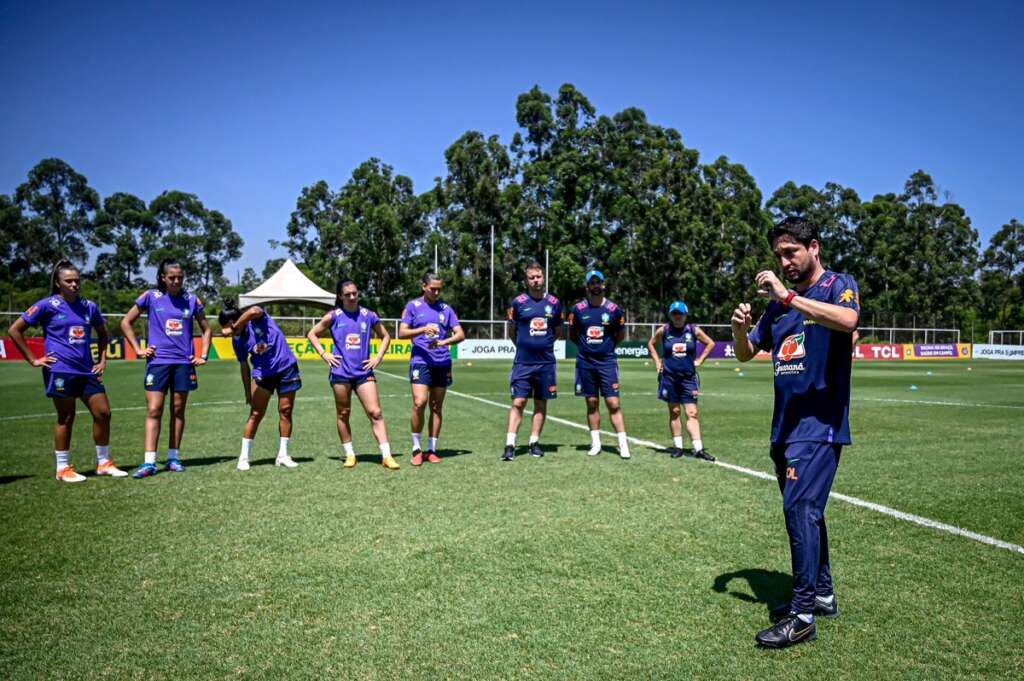 Arthur Elias convoca seleção para a disputa da Copa Ouro sem estrelas Marta e Cristiane