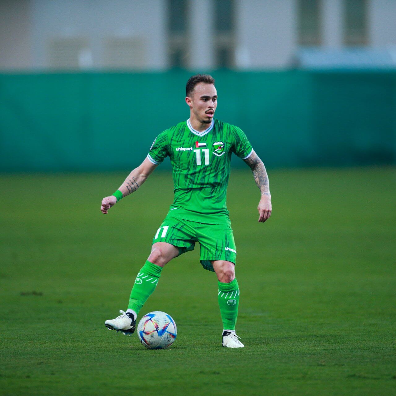 Brasileiro ex-Cruzeiro marca nos Emirados Árabes e comenta fase vivida: “Grande Jogo”