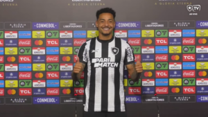 Volante Gregore demonstra entusiasmo e prevê conquista de títulos pelo Botafogo na temporada