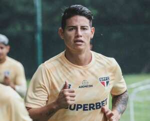 São Paulo inscreve James Rodríguez no Paulistão e torcida comemora: 'Salvará o Carpini'