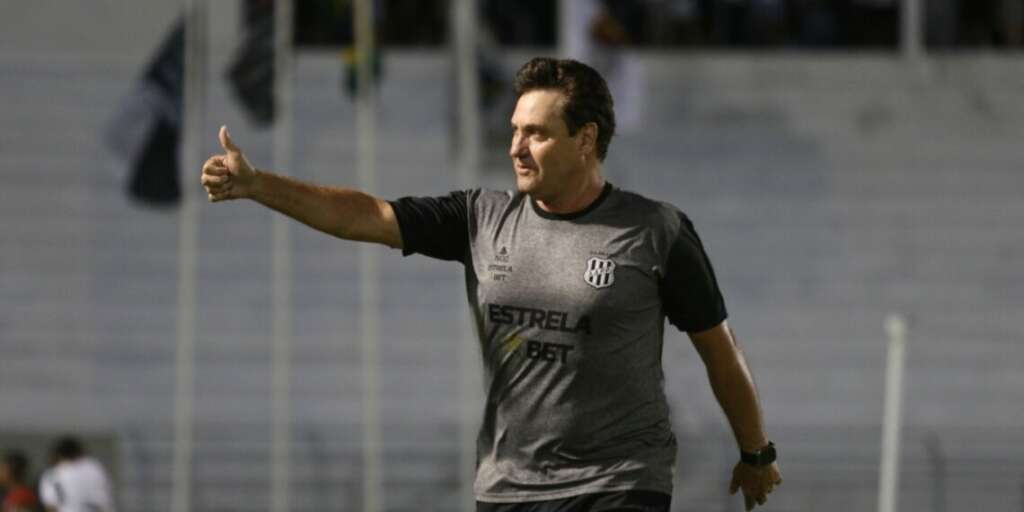 Ponte Preta renova com treinador até o fim da Série B; zagueiro fica até abril
