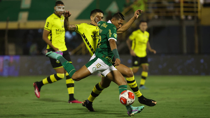Palmeiras vence Sao Bernardo