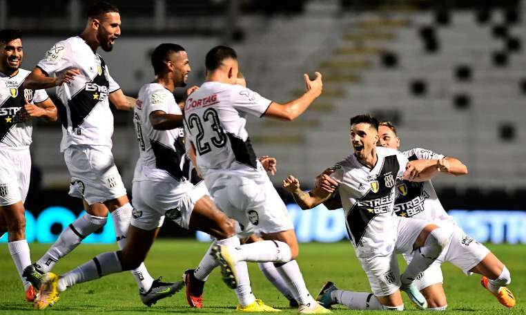 Ponte Preta 2 x 0 São Paulo