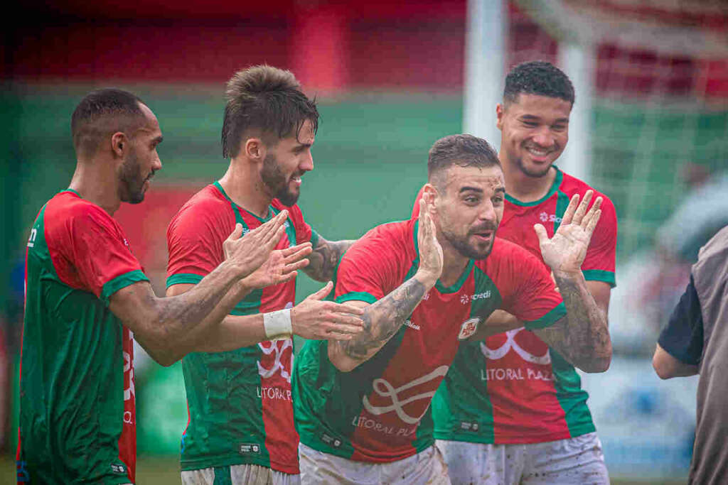 Portuguesa Santista-SP x Caxias-RS – Briosa volta ao cenário nacional após 18 anos!