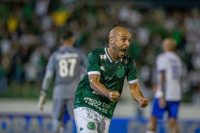 Paulistão: Após polêmica com Louzer, Guarani inscreve Régis, que pode enfrentar o Santos