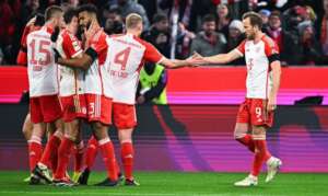 ALEMÃO: Harry Kane marca dois, Bayern derrota RB Leipzig e ainda sonha com título