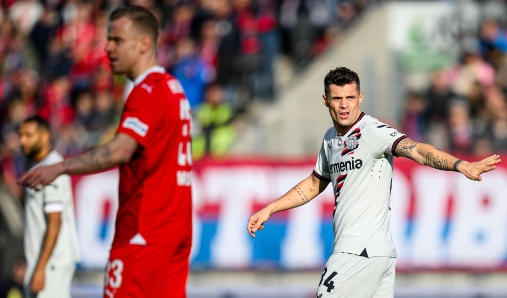 ALEMÃO: Bayer Leverkusen vence e abre oito pontos na liderança