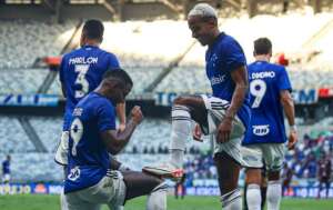 MINEIRO: Cruzeiro acorda no 2º tempo, bate Patrocinense, e se mantém invicto
